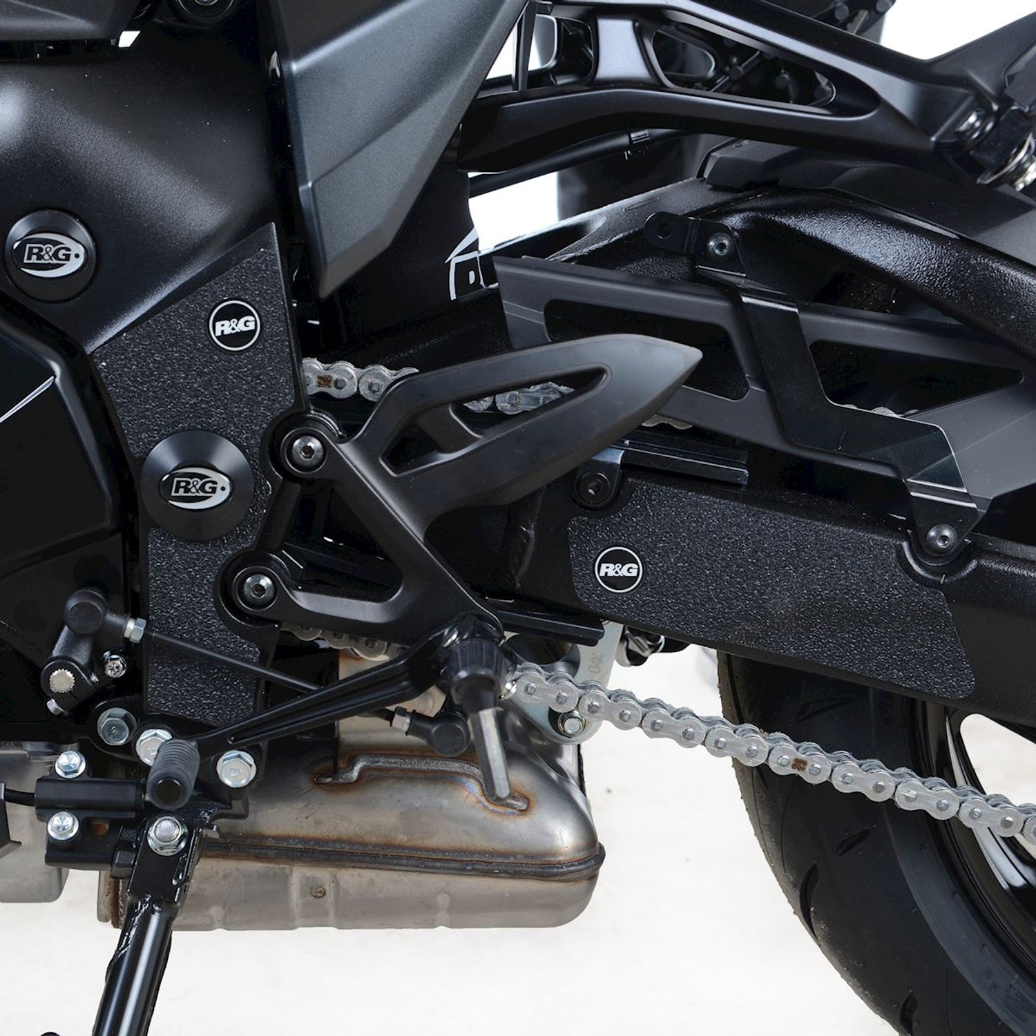 R&G Racing Boot Guard 4-piece (2 x frame, 2 x swingarm) for Suzuki GSX1100S Katana '81-'06, Katana 1000 '19-'22, Katana 750 '78-'08, Katana 600 '88-'08 R&G Racing Boot Guard 4-piece (2 x frame, 2 x swingarm) for Suzuki GSX1100S Katana '81-'06, Katana 1000 '19-'22, Katana 750 '78-'08, Katana 600 '88-'08